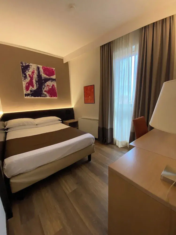 Economy room