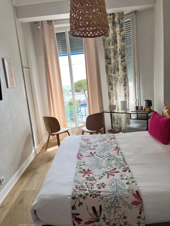 Standard Quadruple room with sea view