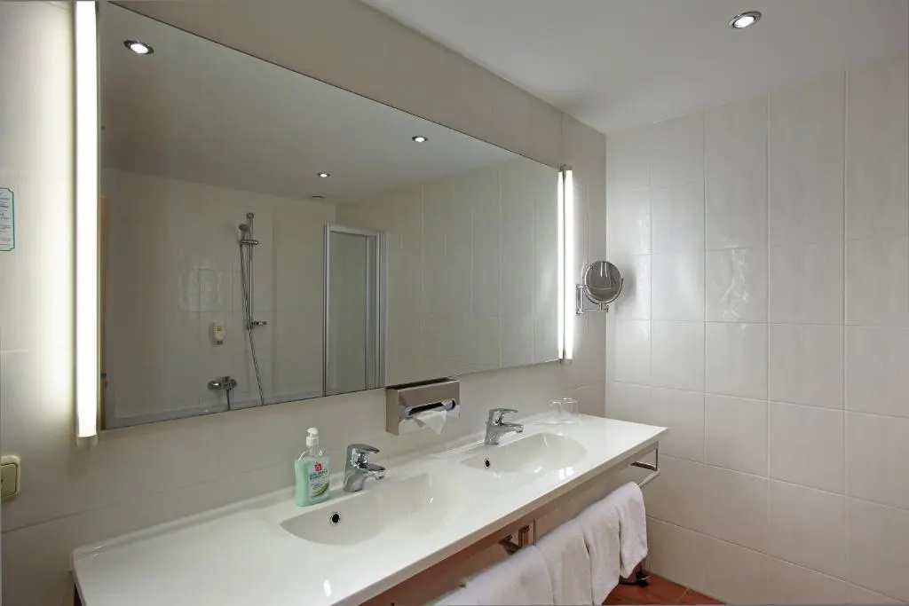 Hotel Sauerlacher Post - Chambres