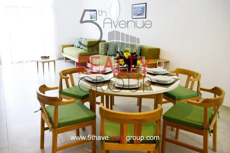 2 Bedrooms Apartment
