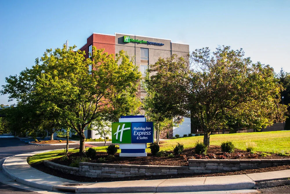 Comfort Suites University