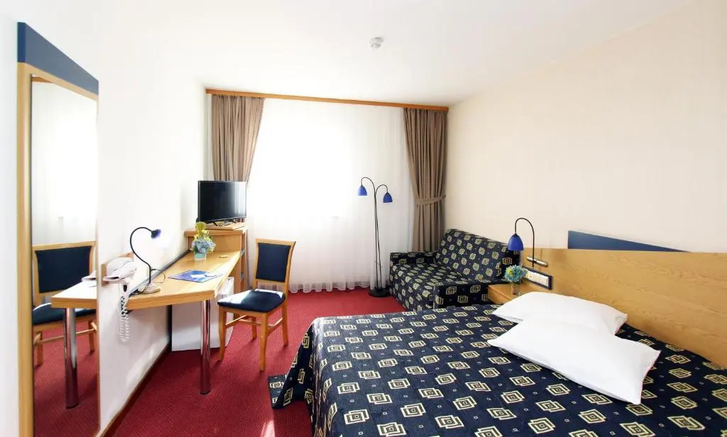 Standard Double room full double bed