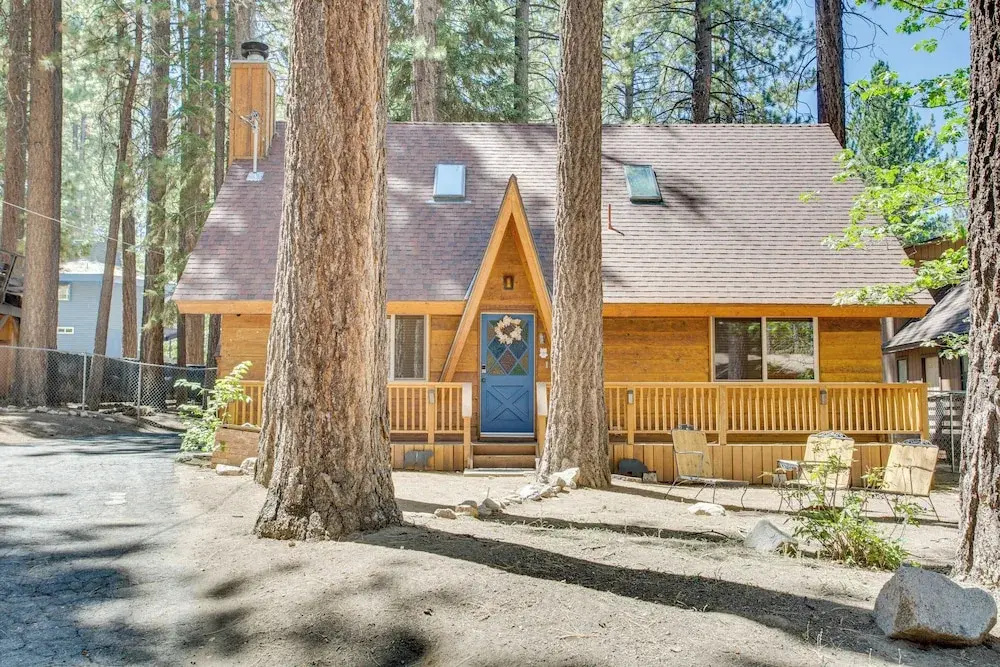 Walk to Snow Summit! Cabin Near Chairlift/shuttle