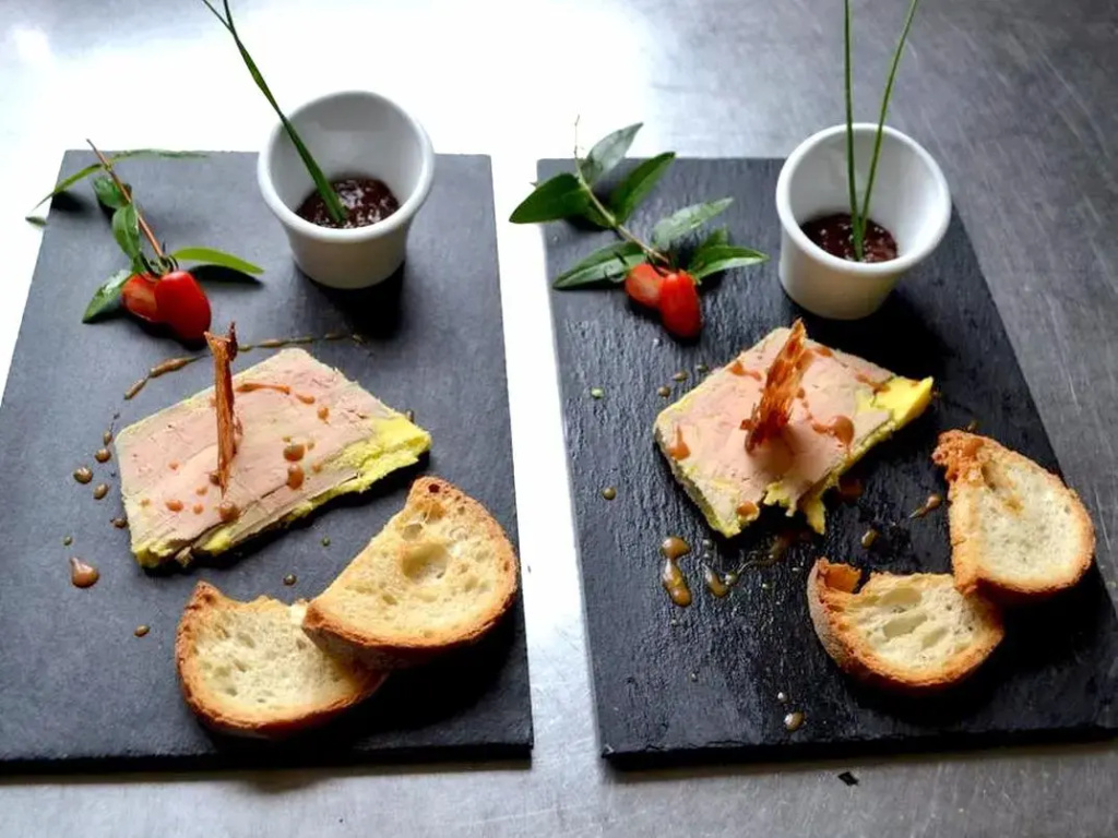 Logis Hôtel Restaurant Les Fontaines - Général