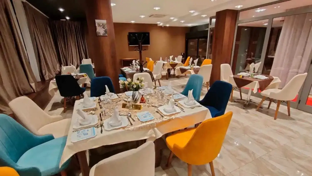 Food & Beverage