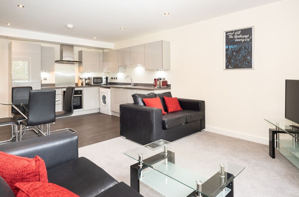 Отель Luxury, Modern Apartment in York, Sleeps 4, фото 9