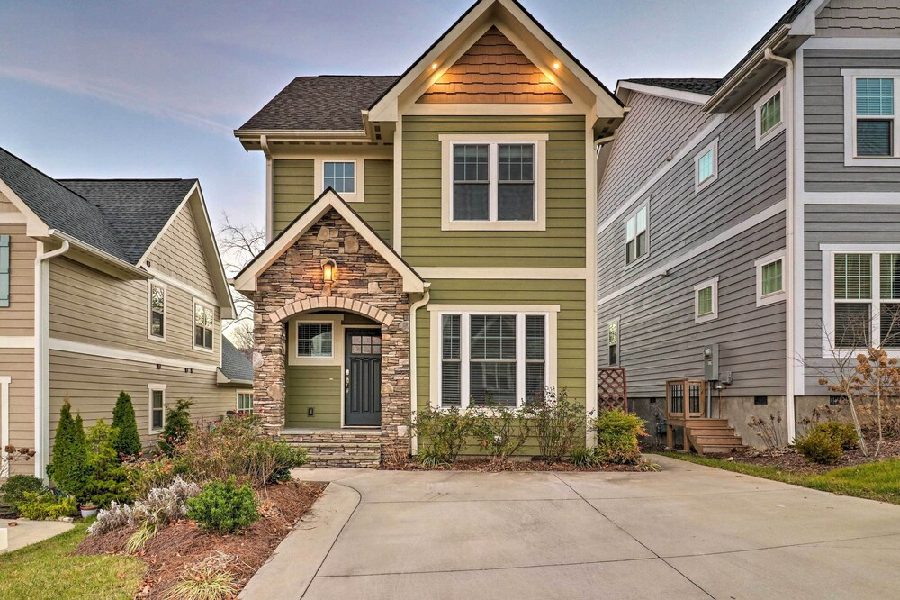Modern Black Mountain Cottage: 17 Mi to Asheville!