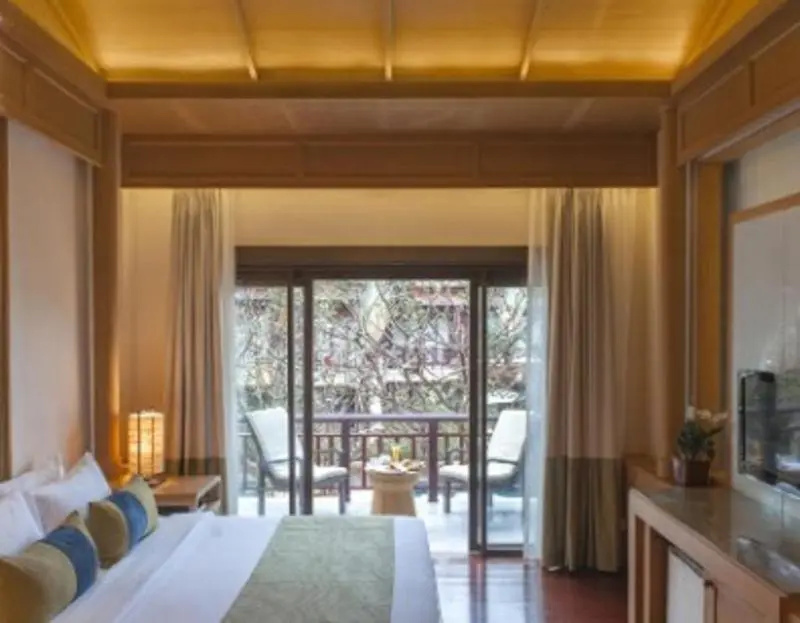 Deluxe Regency Double room with pool view (twin beds)