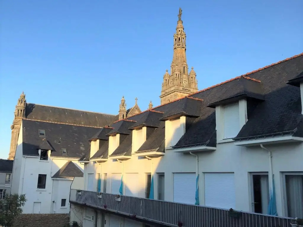 Standard Double room with balcony (full double bed)