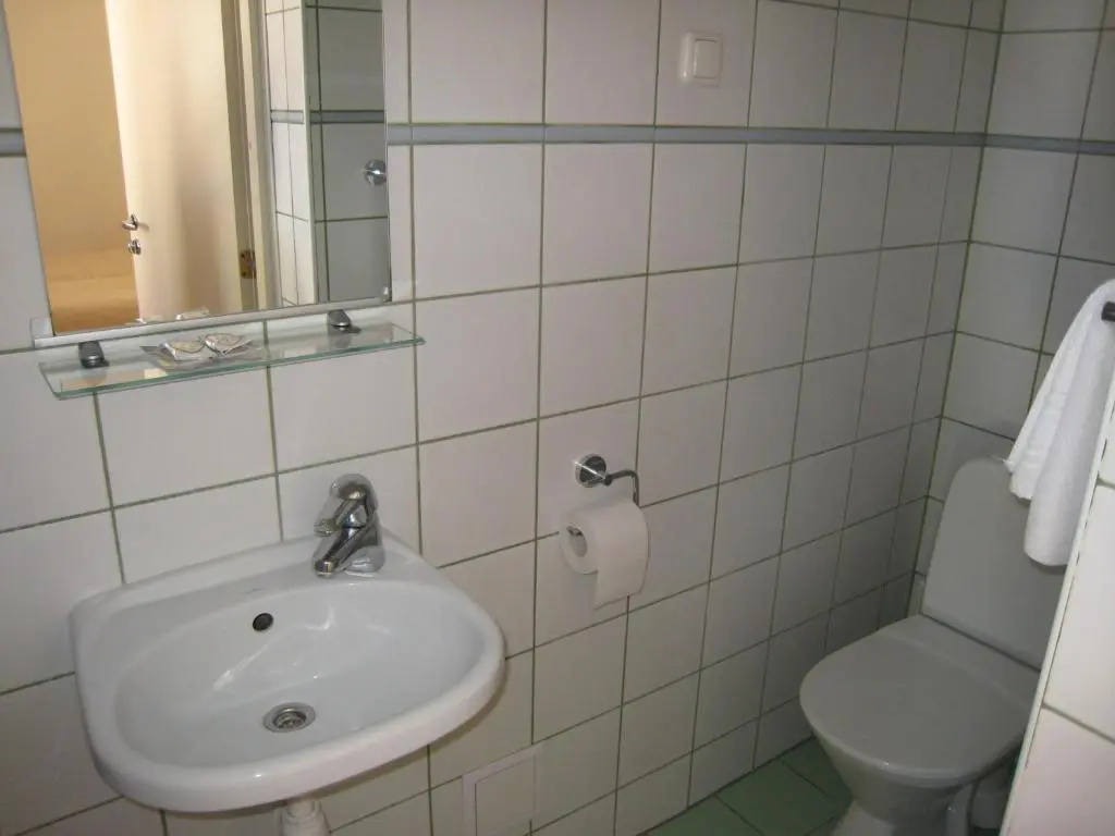 Economy room