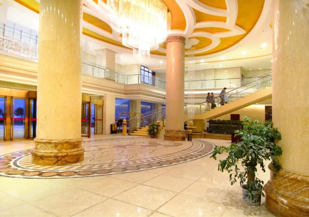 Lobby & Reception