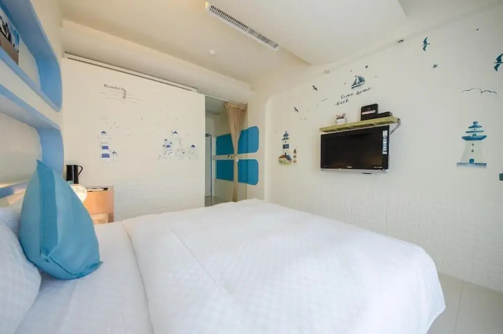 Standard Double room with ocean view (full double bed)