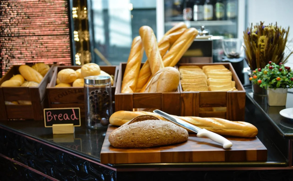 Food & Beverage