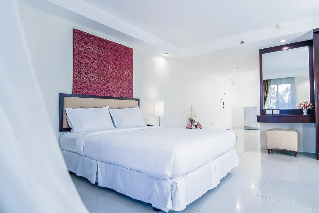 Romance Hotel Srinakarin image 5