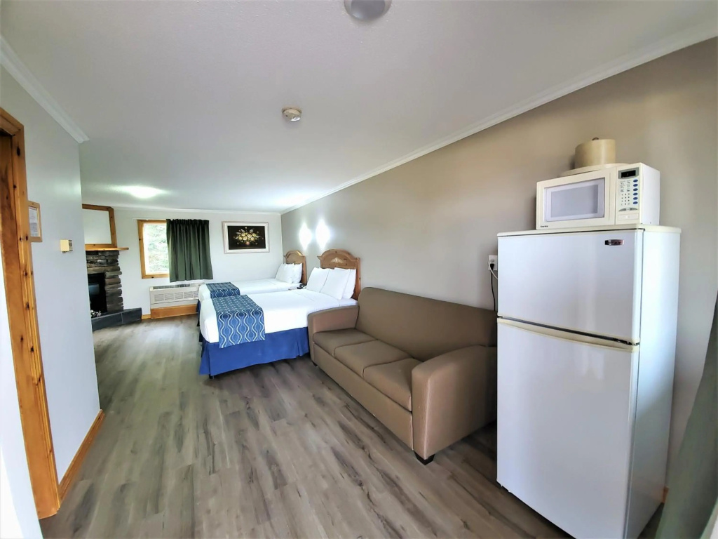Knights Inn Colonial Fireside Inn — 5