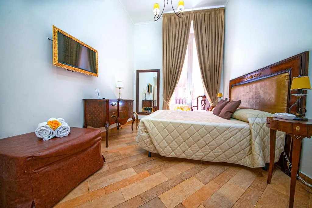 Standard Double room (full double bed)