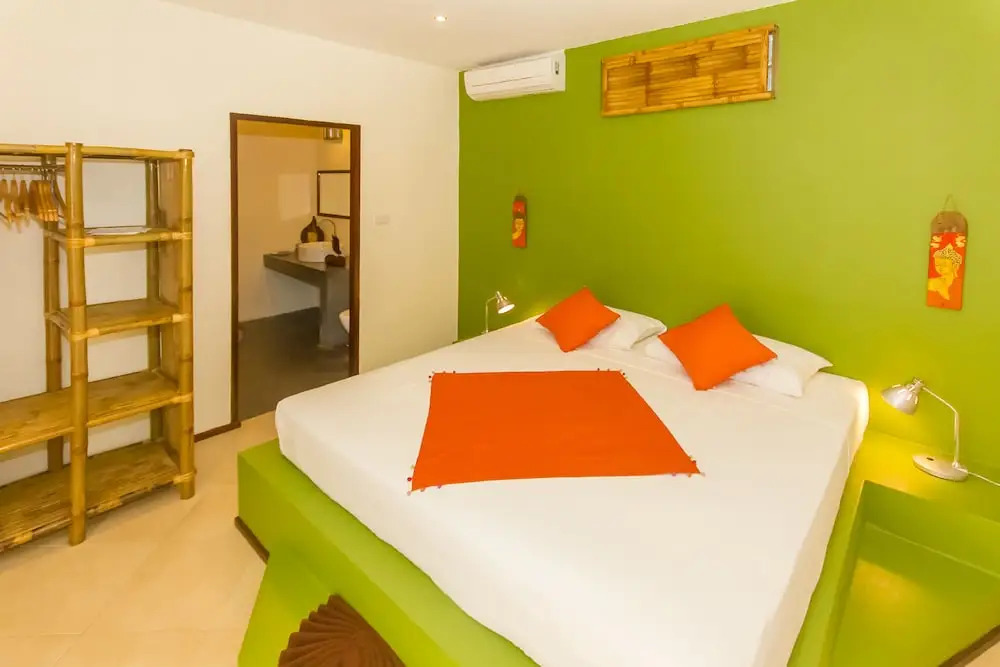 Двухместный номер Standard с видом на сад двуспальная кровать в Sallamai Resort