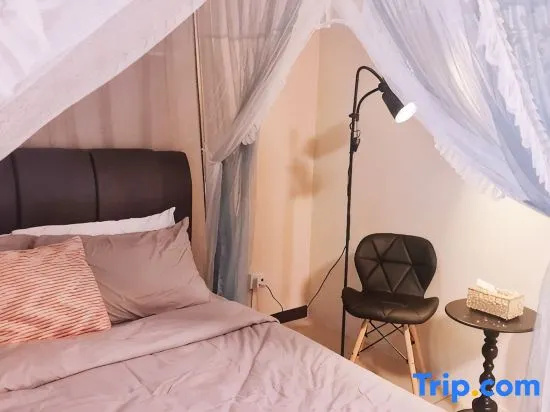 2-5pax Romantic Suite Bathtub Midvalley HMemories