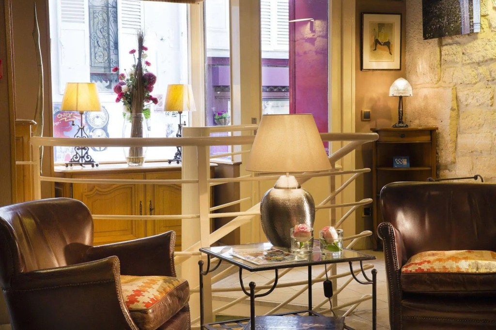 Hotel Des Arts Paris Montmartre — фото