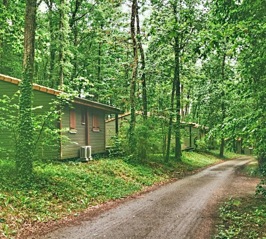Getaway Near Monclar Lake With Pool