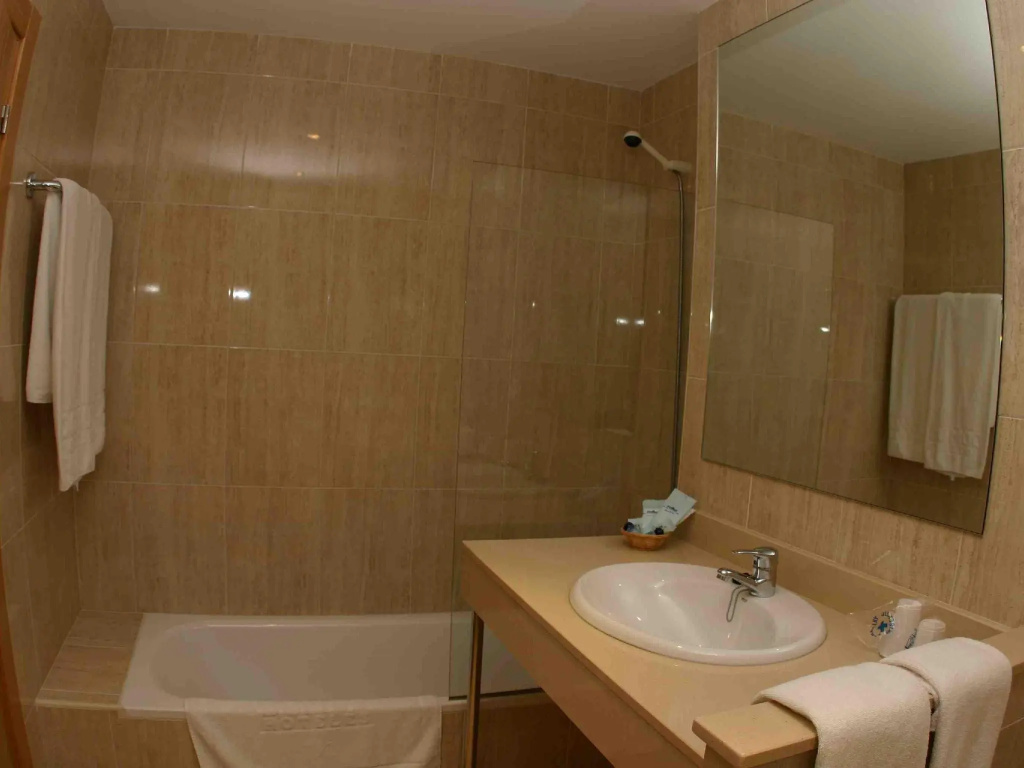 Hotel Puerta De Santillana - Chambres
