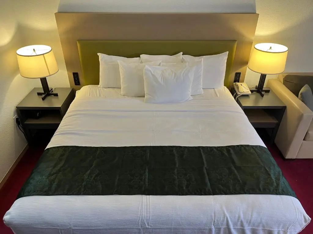 Pictured Rocks Inn & Suites - Chambres
