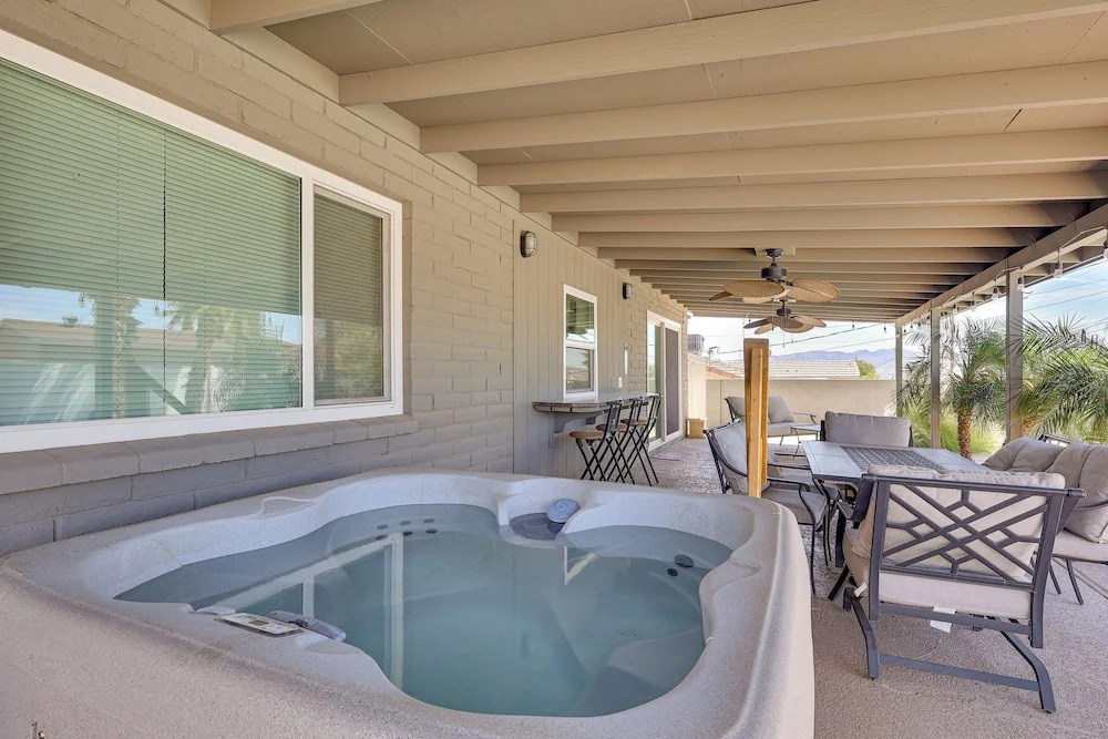 Desert Retreat Near Lake Havasu w/ Backyard Oasis