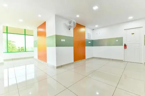 OYO 23211 Green Line Residency