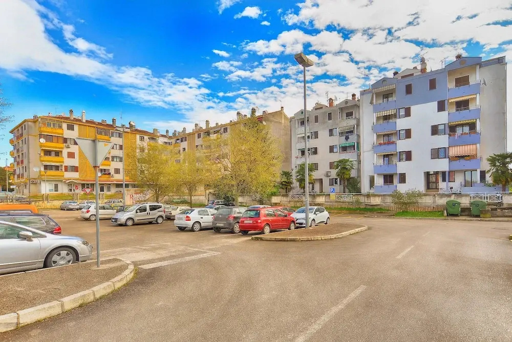 Apartment 1597