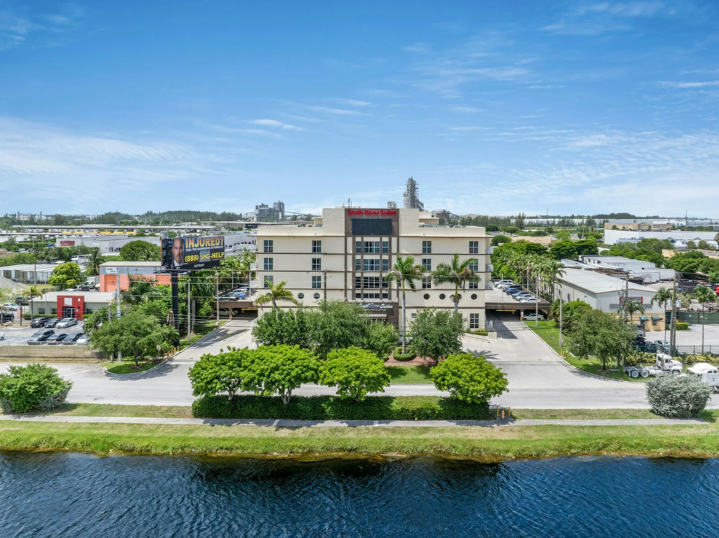 South River Suites