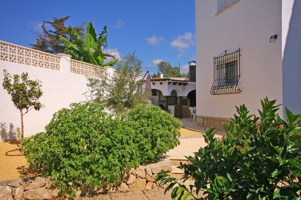 Villa - 7 Bedrooms with Pool and WiFi - 105006