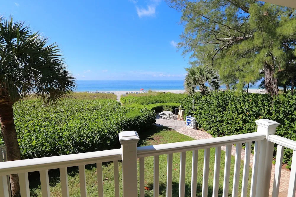 2 Bedrooms Standard room beachfront