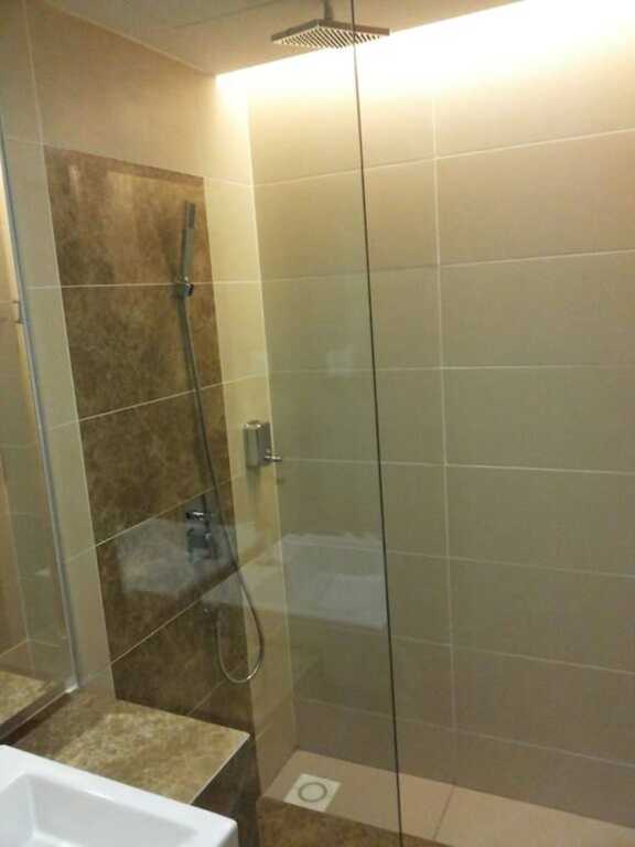 Eminent Hotel