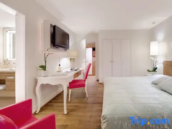Double Suite (full double bed)