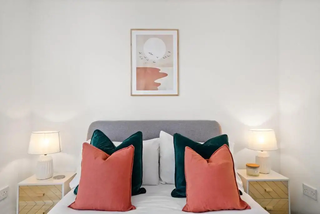 1 Sarah House by Truestays - 2 Bedroom Apartment - FREE Wifi & Parking
