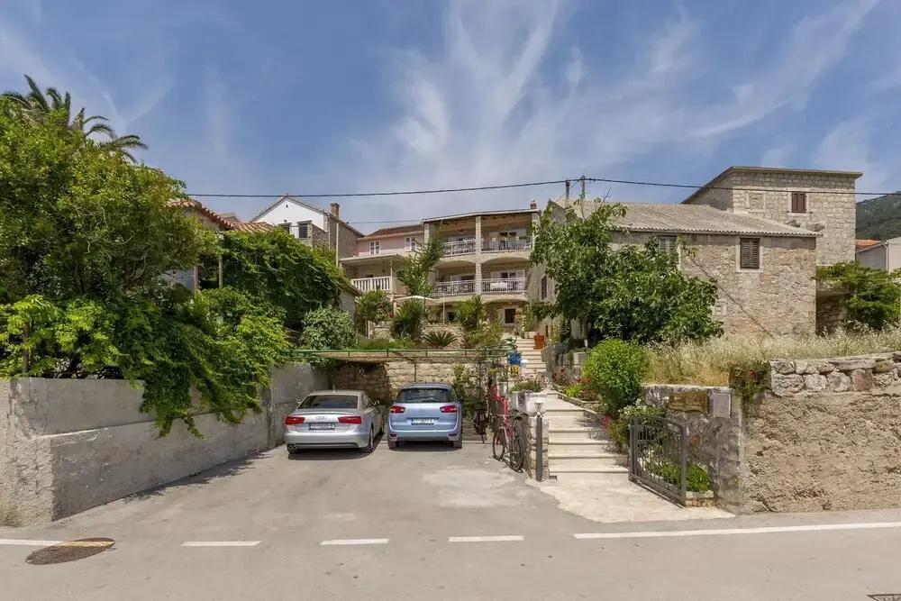 Matea - 20m From the sea - A3