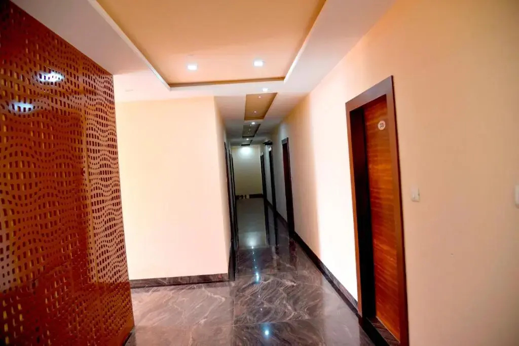 Hotel Simran Pride - Chambres