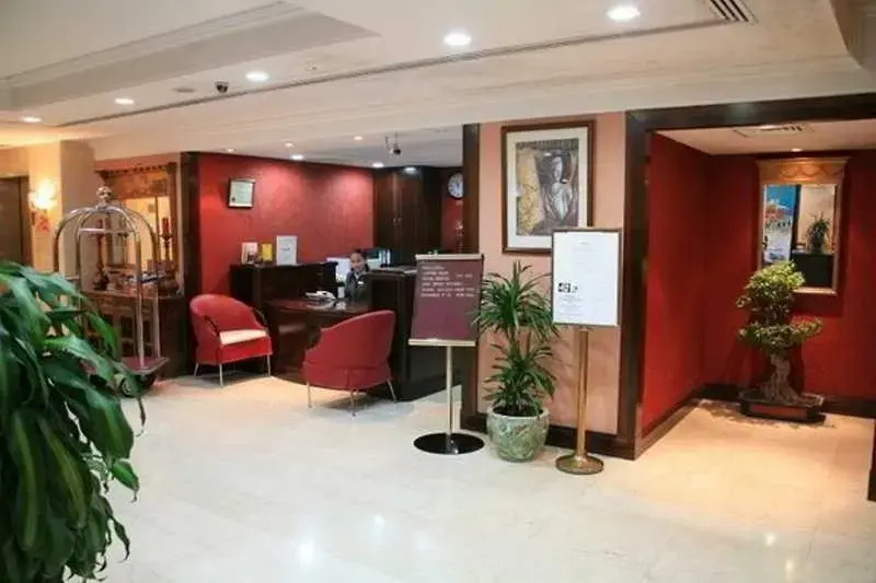 Lobby & Reception