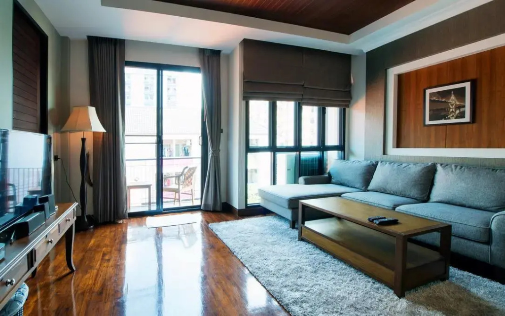 1 Bedroom Suite with pool view