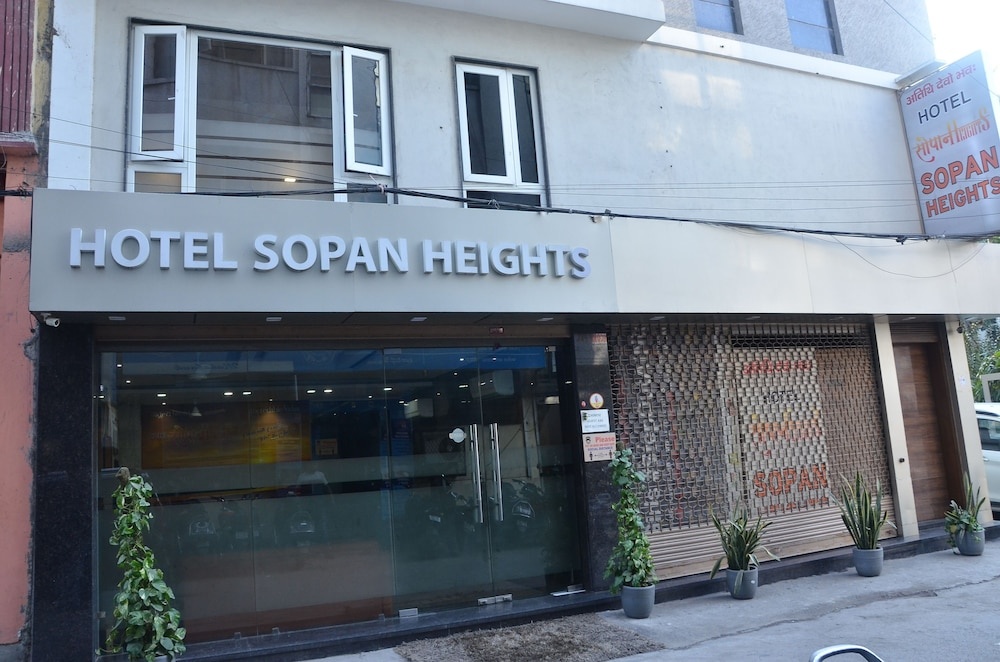 Hotel Sopan Heights