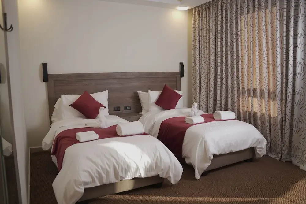 Deluxe Double room with balcony (twin beds)