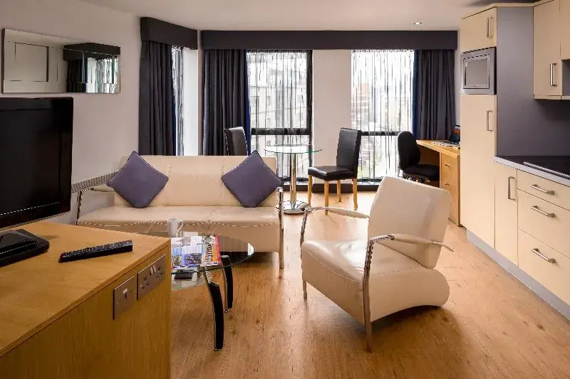 Apartment hotel Roomzzz Leeds City West - Chambres