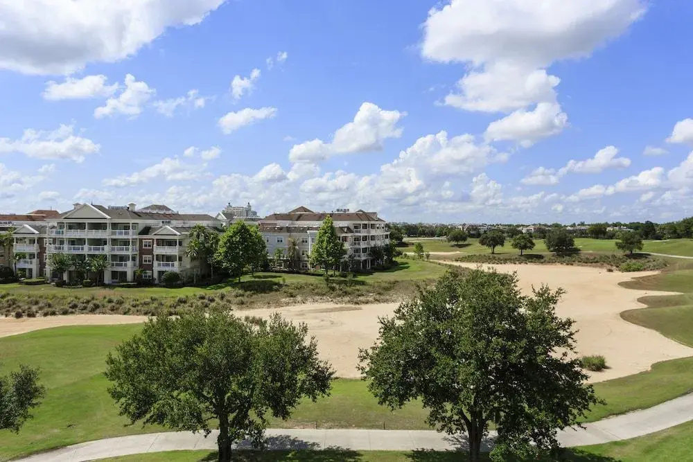 Sy Ridge Delight Top Floor 3 Br condo by RedAwning