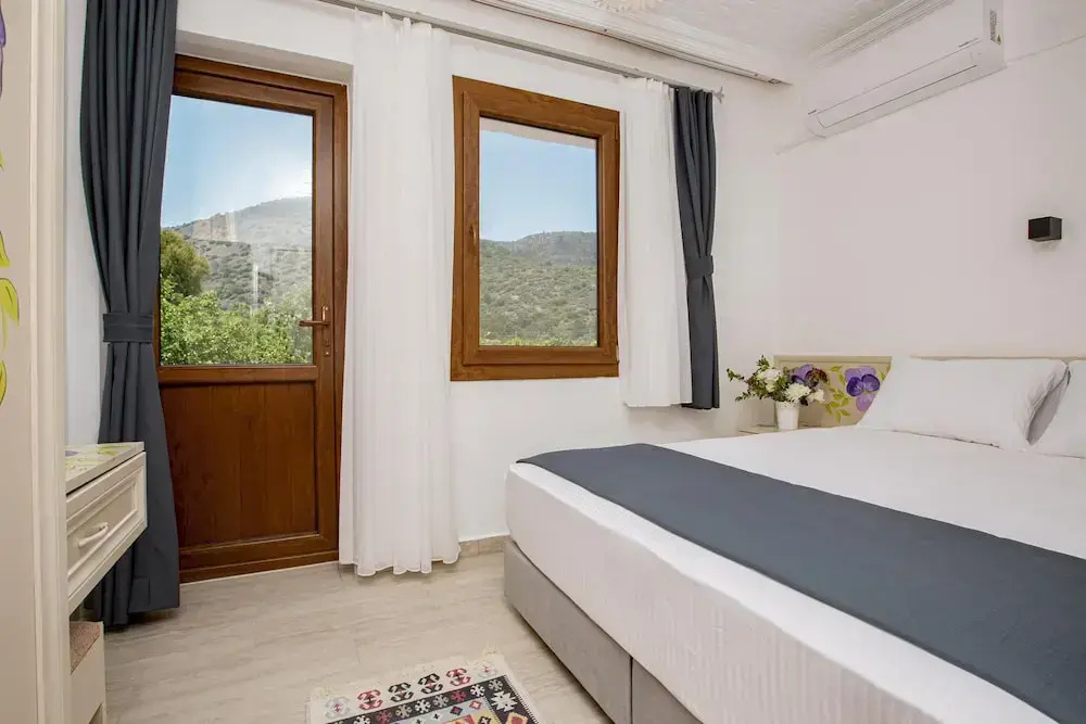 Suite with balcony