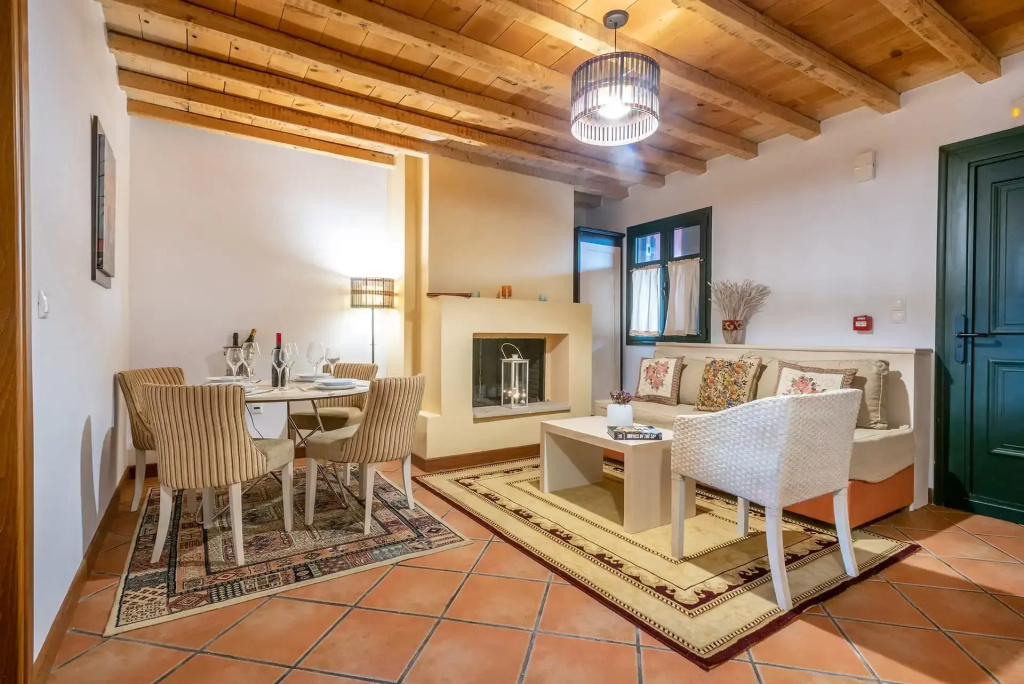 2 Bedrooms Residence