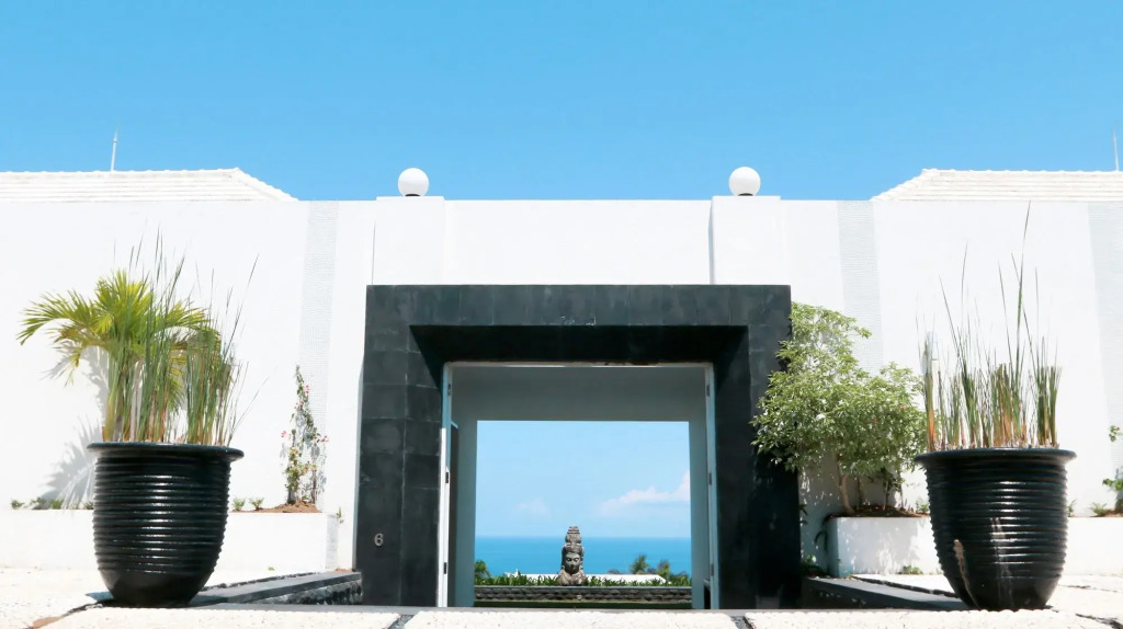 Villa Six Karang Kembar