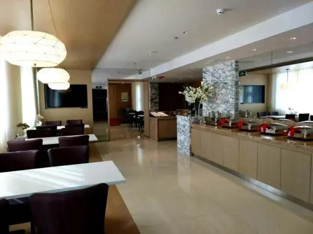 Food & Beverage