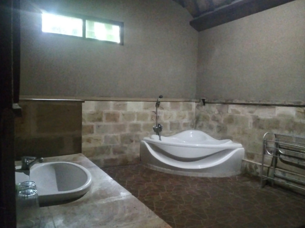 Отель Suka Sari Cottages Pemuteran в Пемутеране
