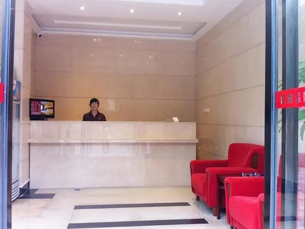Lobby & Reception