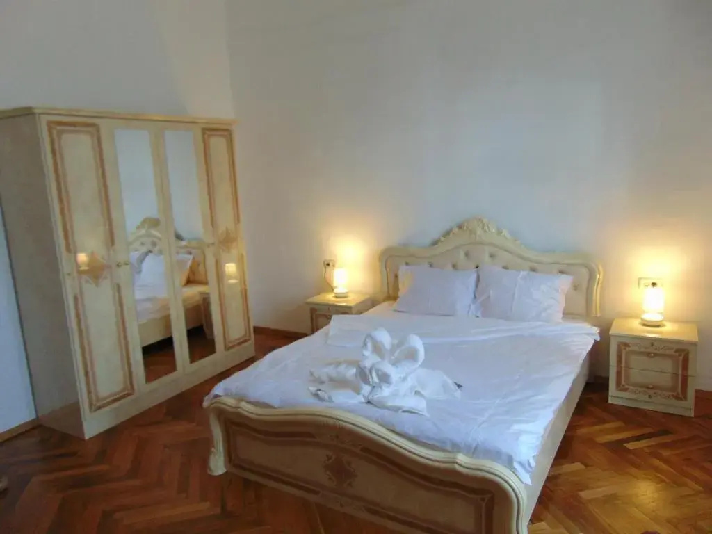 Boul Rosu Residence - Chambres